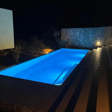 Διαμέρισμα Lukas 4- Icici- Pool, Gym, Near *