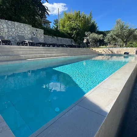 Lukas 4- Icici- Pool, Gym, Near * Οπατία