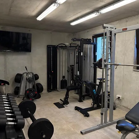 Διαμέρισμα Lukas 4- Icici- Pool, Gym, Near *
