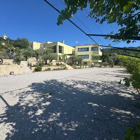 Lukas 4- Icici- Pool, Gym, Near * Οπατία